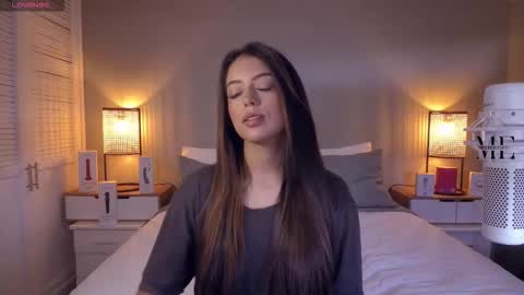 Eliza online show from September 22, 3:54 pm