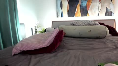 Eva online show from September 26, 7:00 pm