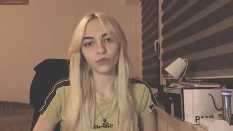 misa_0 online show from November 9, 6:15 pm