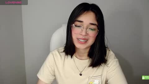 Snapshot of misha__sweet__27 chatting on February 21, 6:18 am misha online show from February 21, 6:18 am