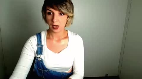 Mishelle online show from June 19, 2:53 pm
