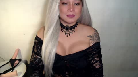 miss_4cuck_ online show from July 14, 5:45 am
