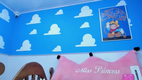 Allison online show from September 27, 11:50 am