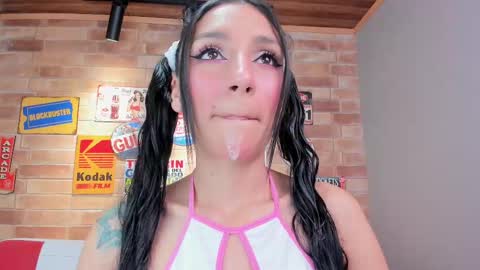 Snapshot of miss___evangeline chatting on October 8, 3:00 am Evangeline online show from October 8, 3:00 am