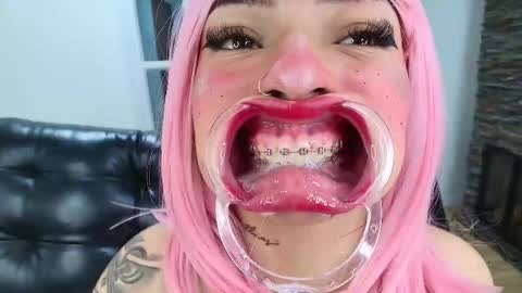 Snapshot of miss__abigail chatting on October 4, 3:12 am Abigail online show from October 4, 3:12 am