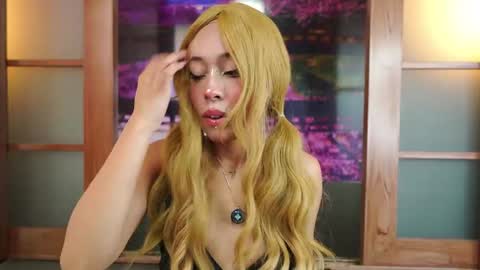 Snapshot of miss__aly chatting on October 6, 6:02 pm Ally online show from October 6, 6:02 pm