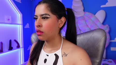 Anya online show from December 16, 11:01 am