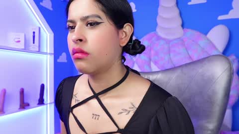 Anya online show from January 18, 11:00 am