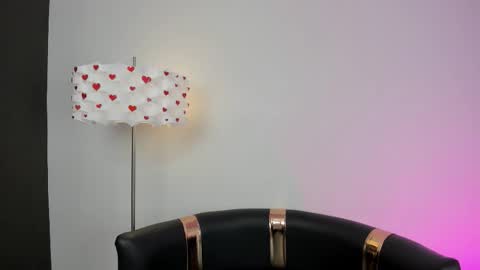 Daphne online show from September 22, 2:32 am