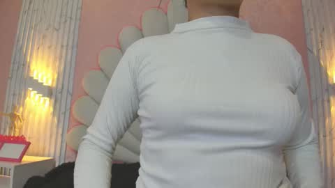 miss__star_ online show from January 16, 12:45 pm