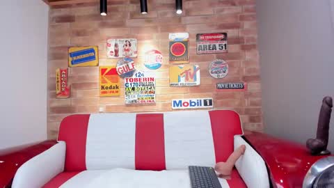 Snapshot of miss__zoe chatting on September 10, 6:30 pm Zoe online show from September 10, 6:30 pm