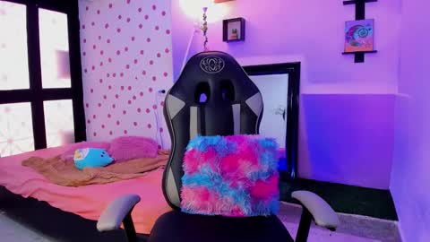 Snapshot of miss_akemi chatting on September 22, 3:43 pm Akemi 3 online show from September 22, 3:43 pm