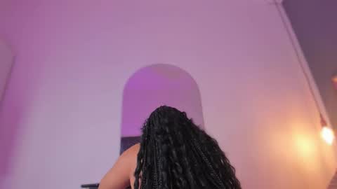 Snapshot of miss_ambrer chatting on October 21, 5:33 am Amber online show from October 21, 5:33 am