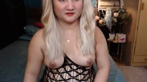 Snapshot of miss_angelic15 chatting on October 9, 6:50 am miss angelic15 online show from October 9, 6:50 am