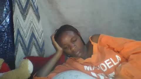 Snapshot of miss_belllo chatting on February 19, 6:21 pm miss_belllo online show from February 19, 6:21 pm