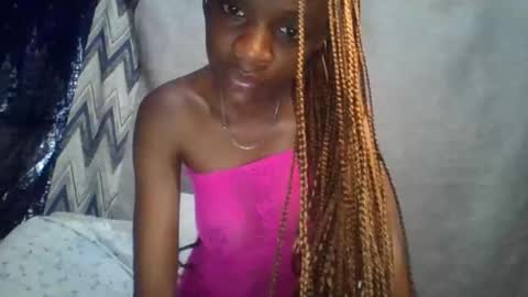 Snapshot of miss_belllo chatting on February 3, 5:51 am miss_belllo online show from February 3, 5:51 am