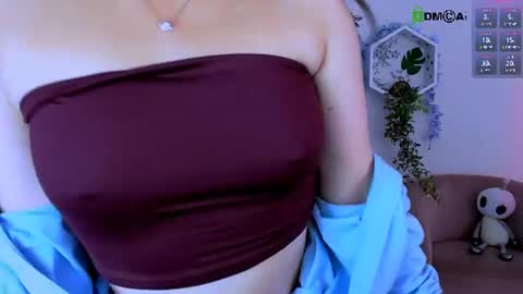 miss_courtney online show from August 4, 8:42 am