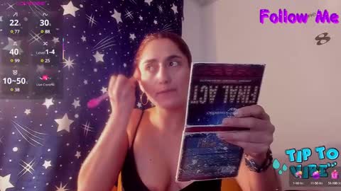 Snapshot of miss_cruz chatting on February 14, 7:07 am Victoria Cruz online show from February 14, 7:07 am