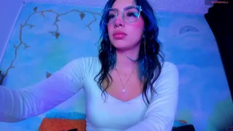 miss_evans_ online show from April 15, 2:56 am