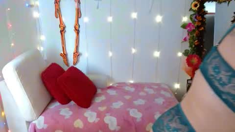 Miss Evoleth online show from October 20, 5:05 pm