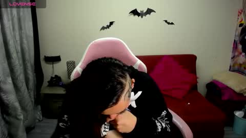 miss_foxxy_ online show from October 28, 4:40 am