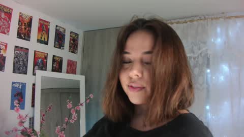 Snapshot of miss_galaxxia chatting on December 9, 1:07 am Elisabeth IG galax xxia online show from December 9, 1:07 am