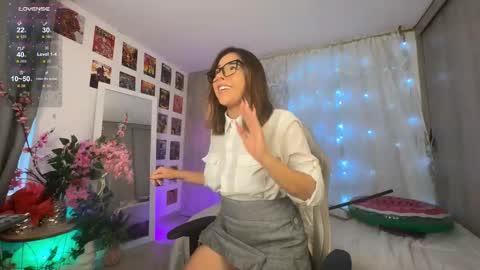 Snapshot of miss_galaxxia chatting on March 1, 10:21 pm Elisabeth IG galax xxia online show from March 1, 10:21 pm