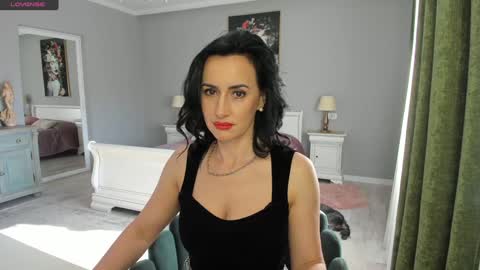 Miss Giulia online show from January 16, 9:59 am