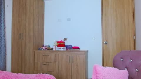 Isabella online show from December 20, 9:21 am