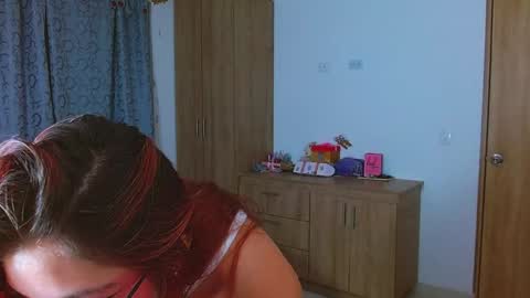Isabella online show from January 21, 10:30 am