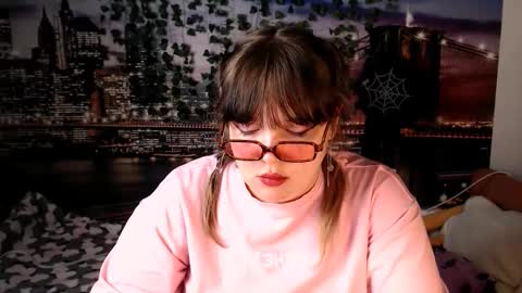 Eva online show from October 17, 4:43 pm