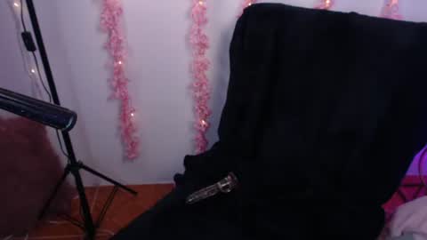 Katteyes online show from October 4, 1:55 am