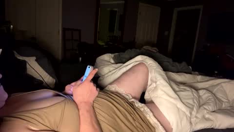 miss_kellyjo online show from December 18, 4:50 am