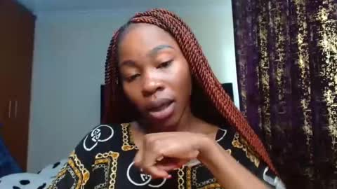 Snapshot of miss_kiarrafit chatting on February 14, 4:37 am Miss Kiarrafit online show from February 14, 4:37 am