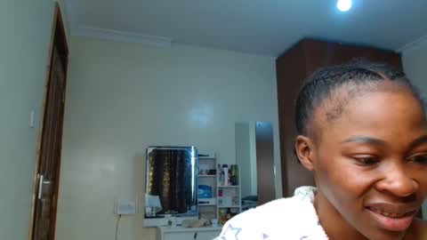 Snapshot of miss_kiarrafit chatting on December 8, 9:46 am Miss Kiarrafit online show from December 8, 9:46 am