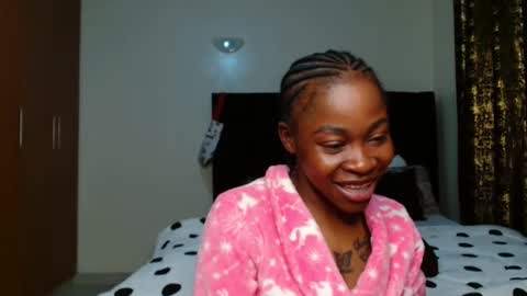 Snapshot of miss_kiarrafit chatting on December 16, 9:41 pm Miss Kiarrafit online show from December 16, 9:41 pm