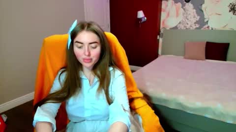 miss_kiten online show from April 9, 7:08 pm