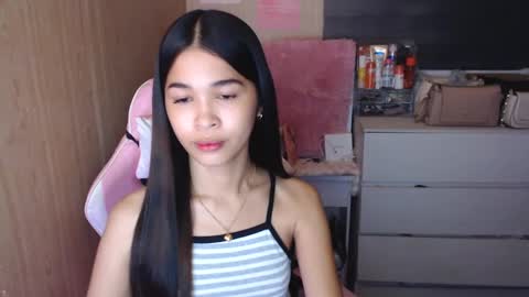 Snapshot of miss_lei18 chatting on March 8, 12:53 am leii online show from March 8, 12:53 am