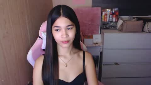 Snapshot of miss_lei18 chatting on March 8, 3:22 pm leii online show from March 8, 3:22 pm