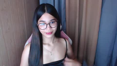 Snapshot of miss_lei18 chatting on March 10, 4:28 am leii online show from March 10, 4:28 am