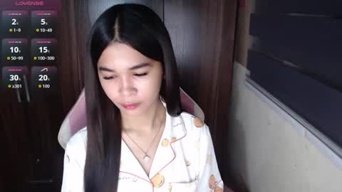 Snapshot of miss_lei18 chatting on September 24, 6:45 am leii online show from September 24, 6:45 am