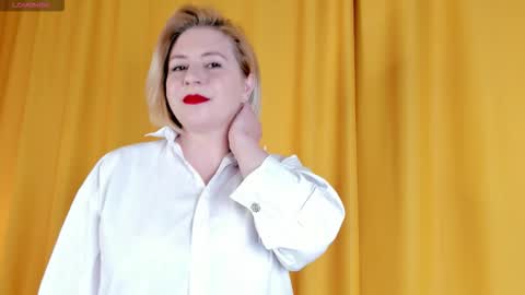 miss_lisaa online show from November 9, 3:35 am