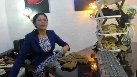 Snapshot of miss_lucero1 chatting on March 4, 2:10 pm lucero online show from March 4, 2:10 pm