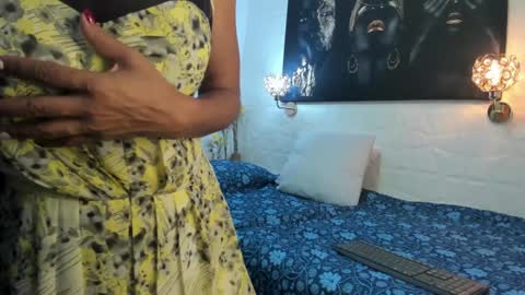 Snapshot of miss_lucero1 chatting on February 1, 10:48 am lucero online show from February 1, 10:48 am