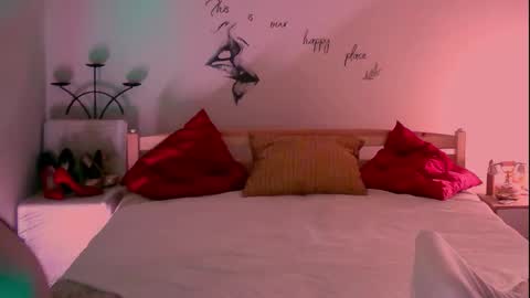 Nicol online show from October 16, 11:40 pm