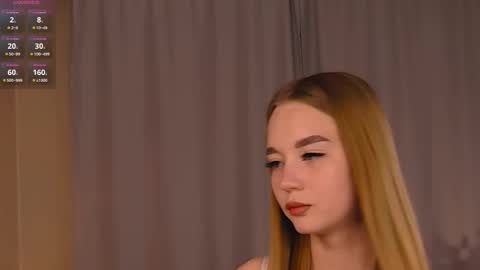 Snapshot of miss_nicoletta chatting on October 2, 12:48 am Nicole online show from October 2, 12:48 am