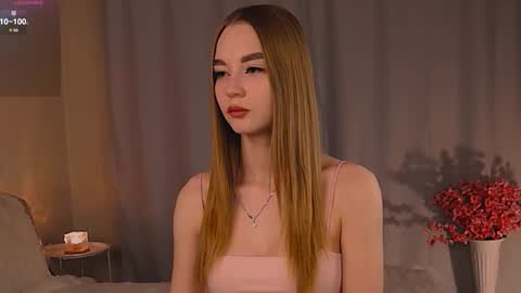 Snapshot of miss_nicoletta chatting on October 19, 11:51 pm Nicole online show from October 19, 11:51 pm