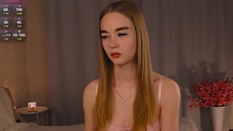 Snapshot of miss_nicoletta chatting on October 3, 12:49 am Nicole online show from October 3, 12:49 am