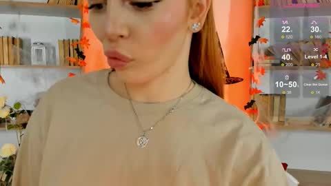 Snapshot of miss_redfox chatting on October 16, 10:51 am Margo online show from October 16, 10:51 am