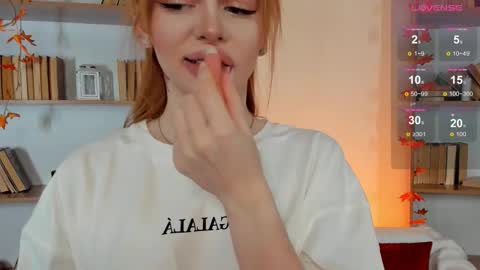 Snapshot of miss_redfox chatting on October 6, 3:45 am Margo online show from October 6, 3:45 am